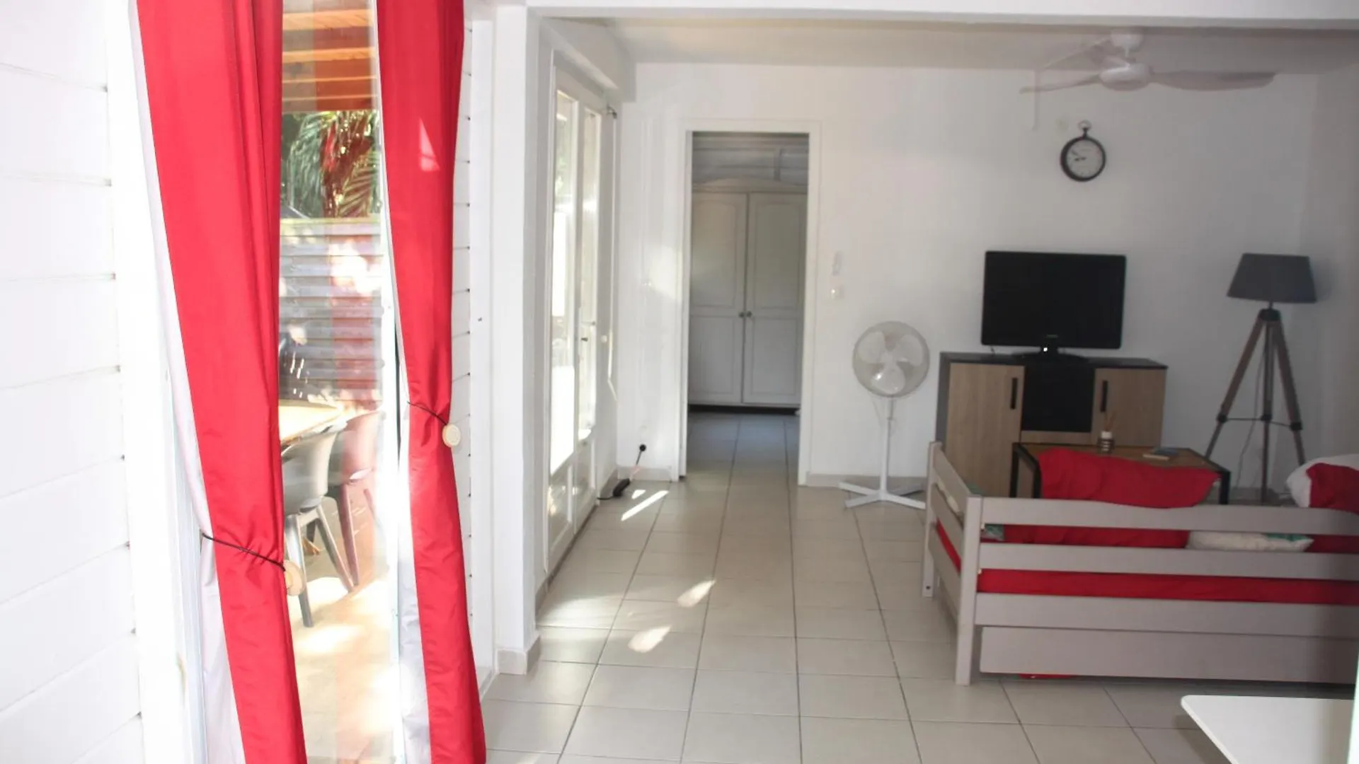 Location Beausejour Avec Jacuzzi Sainte-Anne Le Helleux Villa 0*, Sainte-Anne (Grande-Terre)